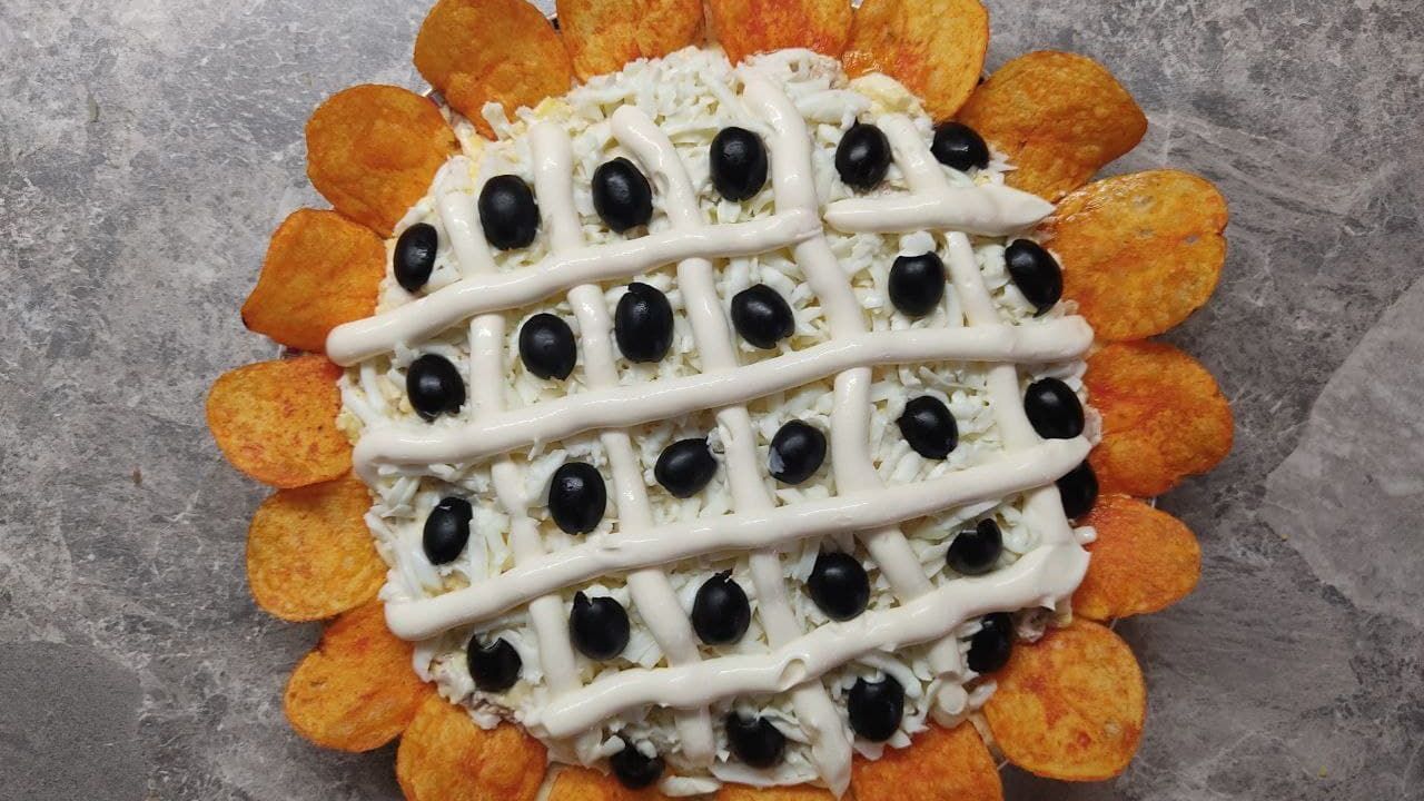 Вкусный салат с печенью трески смотреть онлайн