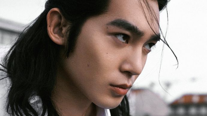 Китайский актер Юй Ши (Yu Shi, 于适) на кинофестивале в Каннах (07.04.24)