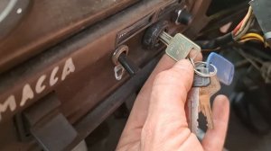 Грузовой эвакуатор FREIGHTLINER FLC
