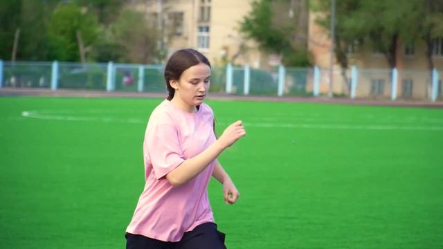 В АГТУ почтили память выдающегося работника физической культуры атлетическим забегом в его честь смотреть онлайн