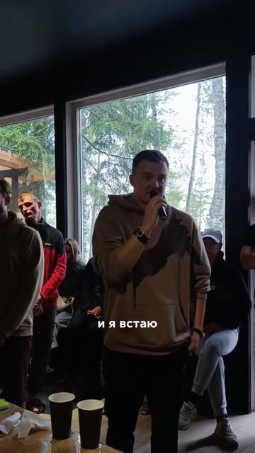В прошлом году на афтепати с организаторами я размышлял о Дофамине, воплощении идей и возможностях.