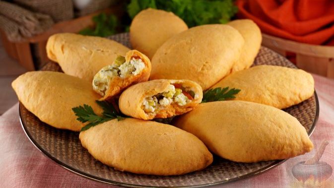 ПИРОЖКИ С ЯЙЦОМ, СЫРОМ И ЗЕЛЁЛЕНЫМ ЛУКОМ