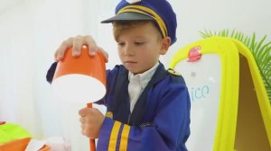 Влад и Никки семья.  Детектив Крис ведет раследование
