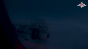 Взлет ракетоносца Ту-95 мс и взлет МиГ-31и с Кинжалом
