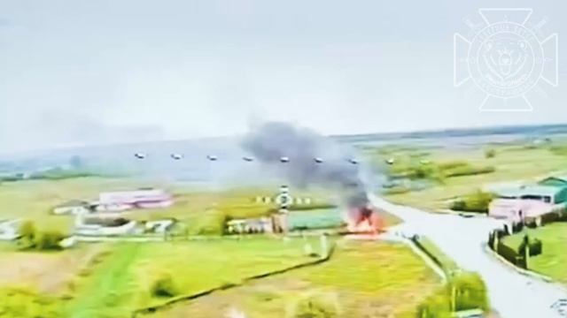 💥Бои за Большую Рыбицу: наши операторы БпЛА продолжают зачистку населенного пункта