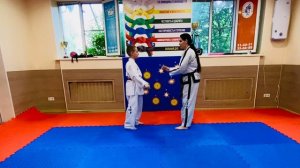 Спарринг на 1 шаг тхэквондо Ильбо-масоги (5 комбинаций)