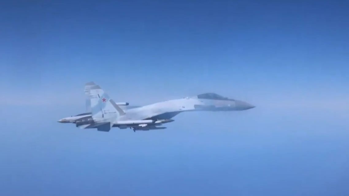 Кадры перехвата британского самолета-шпиона над Черным морем