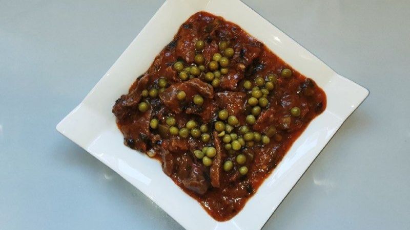 Традиционное азу с говядиной и солеными огурцами смотреть онлайн