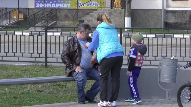 акция-георгиевская-ленточка-на-центральной-площади-конаково-28.04.2018 смотреть онлайн