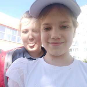 рассказывай о себе вместе с Галей