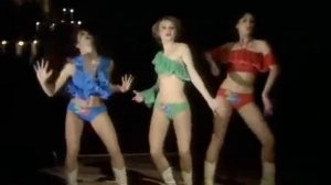 Ruby Flipper - Silly Love Songs.mp4