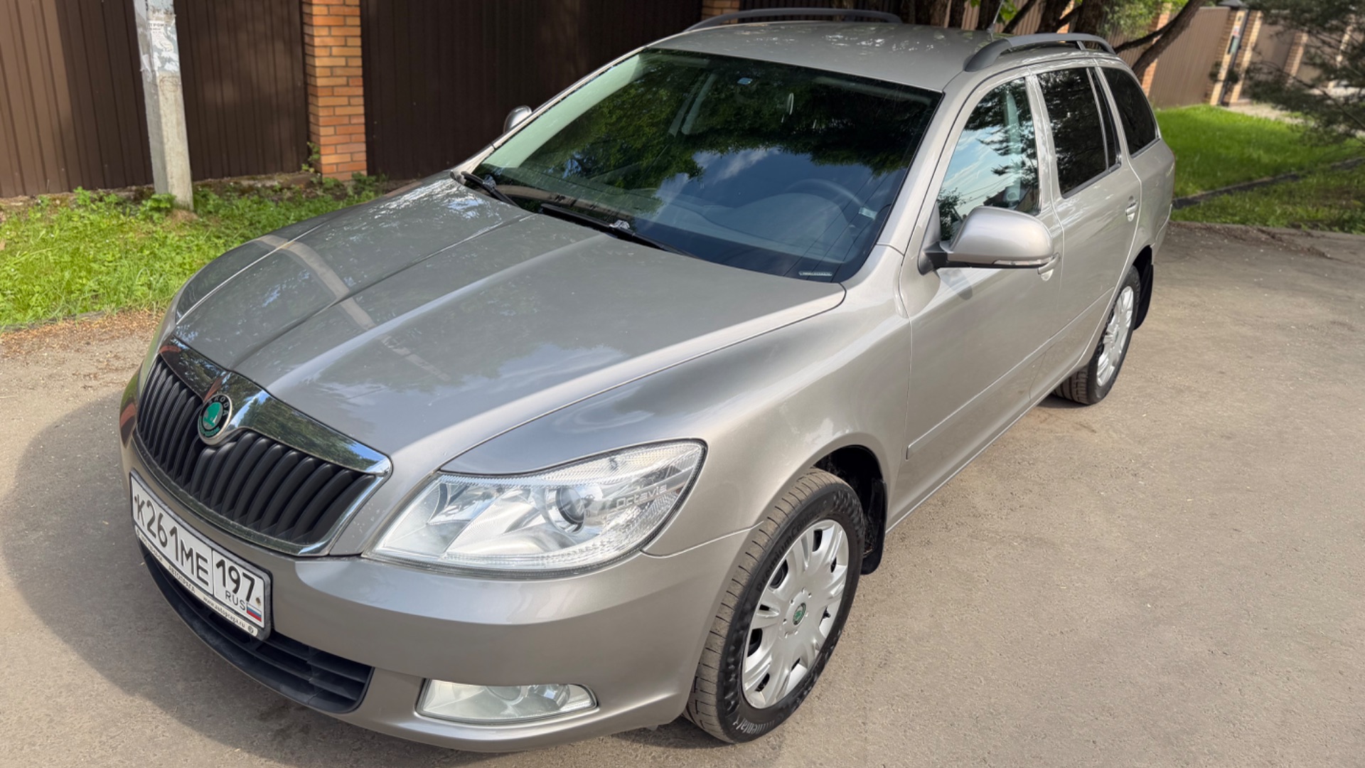 Skoda Octavia универсал 🩶 смотреть онлайн