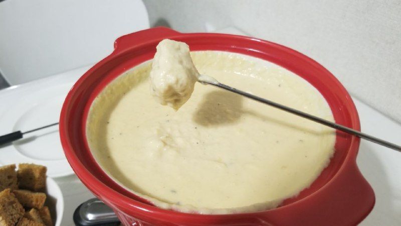 Сытное фондю с белым вином и куриным фаршем смотреть онлайн