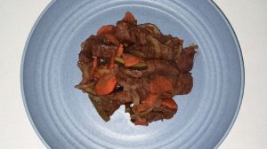 Ароматное азу с мясом и овощами