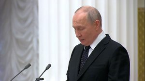 «Впервые в современной России»: Путин вручил легендарные Георгиевские кресты