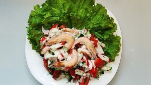 Сытный салат из крабовых палочек и креветок