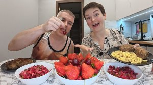 Мукбанг уставшие но ДОВОЛЬНЫЕ! Приготовила ВСЁ КАК ЛЮБИТ муж! Разговорились) Семейный ужин в России