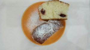 Домашние булочки с вишней
