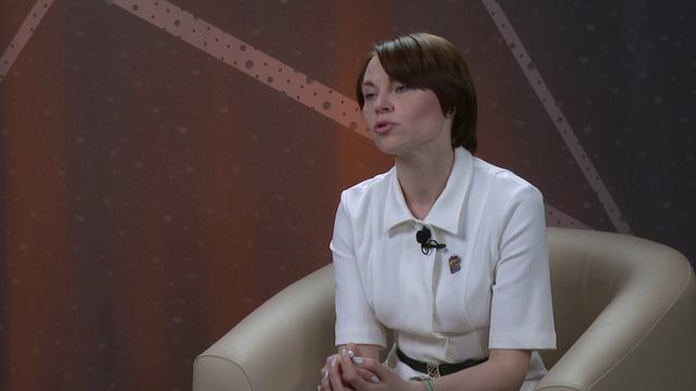 Простые вопросы: Юлия Оглоблина, депутат Государственной Думы России
