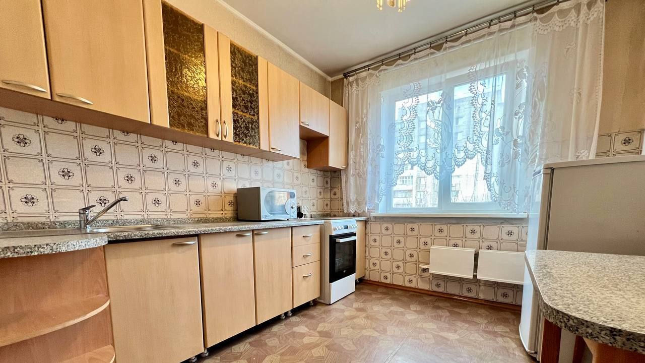 Продажа 2-комн. Менжинского, 12Б
