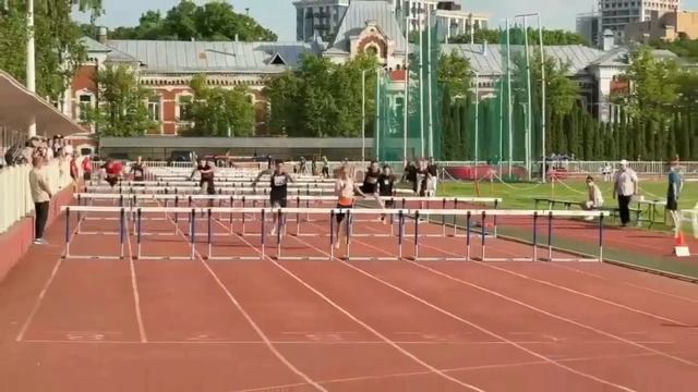 Бег 110 м с барьерами. смотреть онлайн