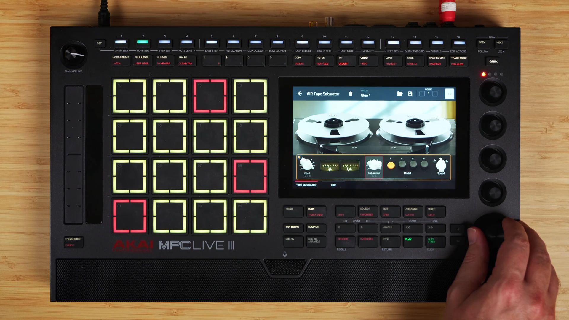 AIR Tape Plugins: Roland Echo Inside AKAI MPC?!
