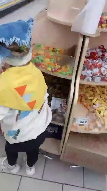 Ева в магазине смотреть онлайн