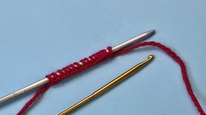 Набор петель крючком на спицы . Способ 1 . Цепочка по краю .