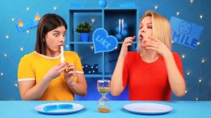 ЧЕЛЛЕНДЖ С СИНЕЙ ЕДОЙ! Едим продукты синего цвета целый день  ч. 6