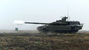 Экипажи танков Т-80БВМ и Т-90М отработали бой под прикрытием «Терминатора». Лучшее видео из зоны СВО