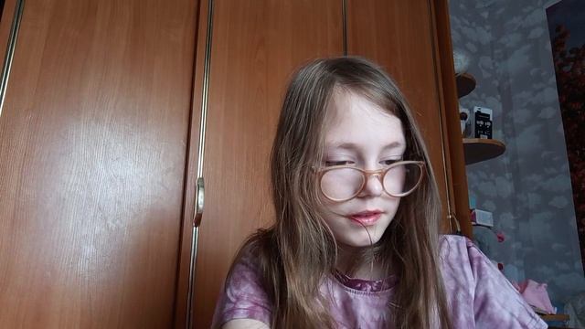 ОБЗОР НА РИСУНКИ ИЗ 1 КЛАССА!! смотреть онлайн
