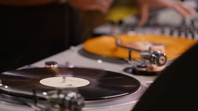 Myles Sergé - Minimal House Vinyl Only DJ Mix смотреть онлайн