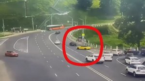 Мажор на кабриолете устроил массовое ДТП в Нижнем Новгороде