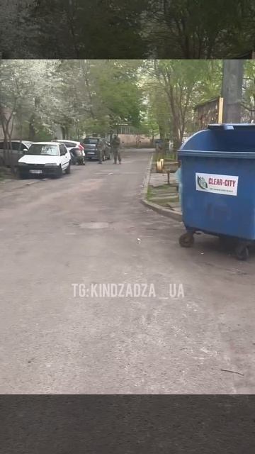 Одесса. Стая недоделанных оккупантов отправила человека на смерть.