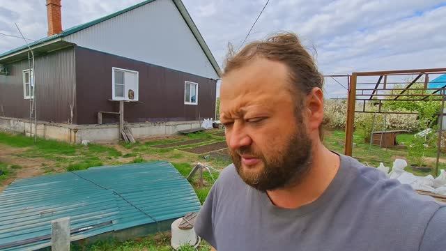 Красота домашней сибирской сакуры на пике Работаю на стройке Ваши комментарии ПОДВАЛ ИЛЬИЧА смотреть онлайн