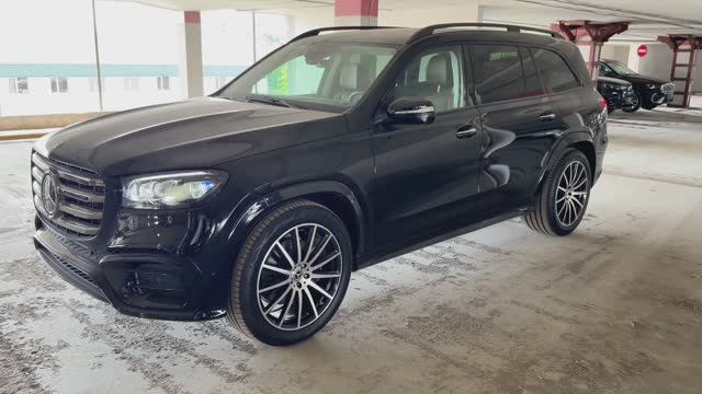 Привезли на продажу GLS 450 новый автомобиль