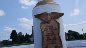Памятник первому русскому военному кораблю.