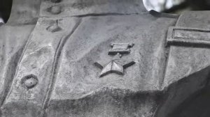 (20.05.2026) Комсомольчане возложили цветы к памятнику почётному гражданину города Алексею Маресьеву