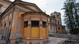 Продали за рубль и бросили: что происходит с дворцом Романова в Петергофе