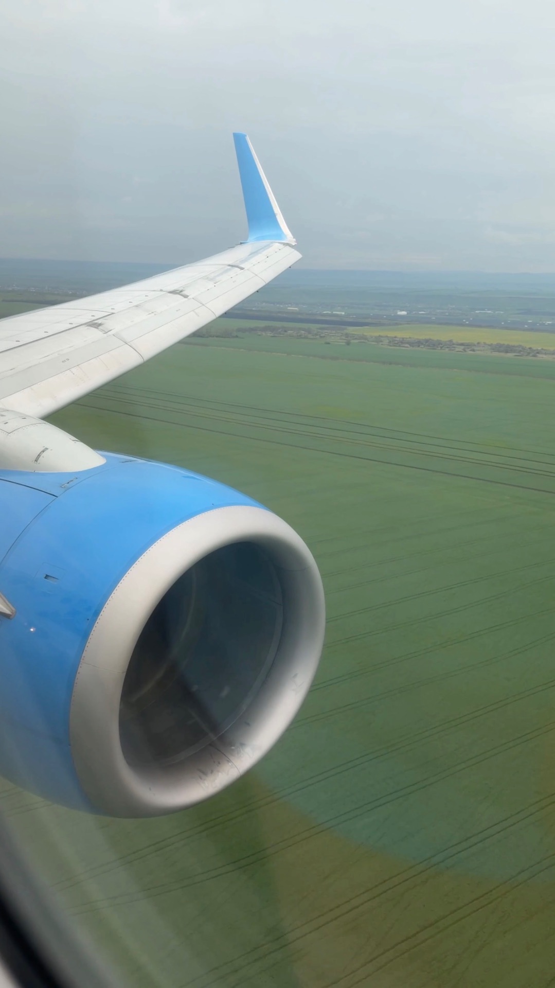 Посадка в аэропорту Ставрополя на Boeing 737-800NG авиакомпании Победа смотреть онлайн