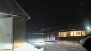 Чистим снег огромным трактором