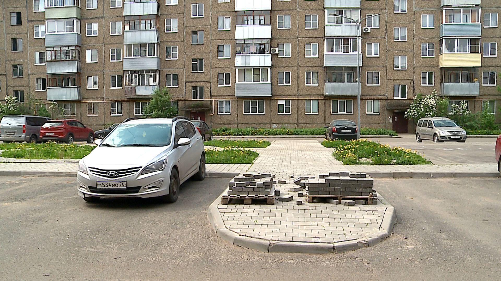 (Рыбинск-40) ПРОБЛЕМНЫЕ ДВОРЫ смотреть онлайн