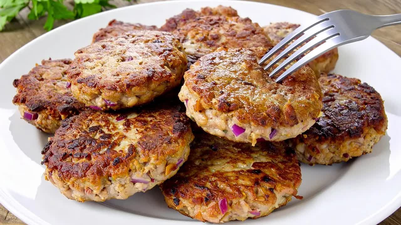 Мало кто знает этот секрет: добавляю стакан йогурта в фарш и мясо тает во рту, теперь готовлю так!