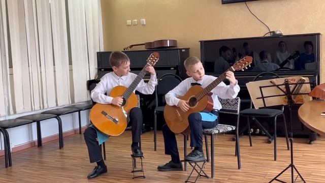 Ширманов Александр и Кирносов Артём Е. Шумеев Полька-шутка.mp4