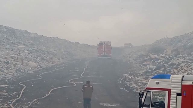 Пожар на мусорном полигоне под Ачинском смотреть онлайн