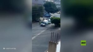لحظة استهداف مسعفين أثناء أداء مهامهم في بلدة دير قانون النهر جنوب لبنان