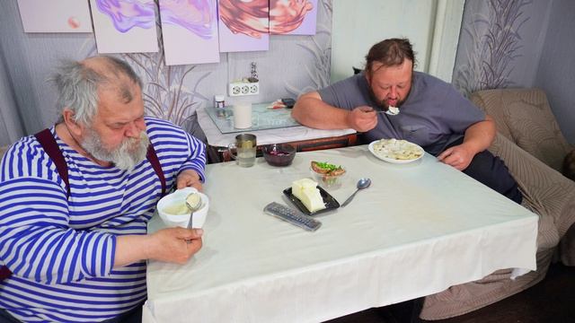 Покушали с утра и много дел переделали ТРУЖЕНИКИ СЫН И ОТЕЦ ЗА РАБОТОЙ ПОДВАЛ ИЛЬИЧА смотреть онлайн