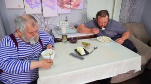 Покушали с утра и много дел переделали ТРУЖЕНИКИ СЫН И ОТЕЦ ЗА РАБОТОЙ ПОДВАЛ ИЛЬИЧА