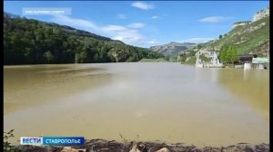 Из-за проливных дождей переполнилось Эшкаконское водохранилище