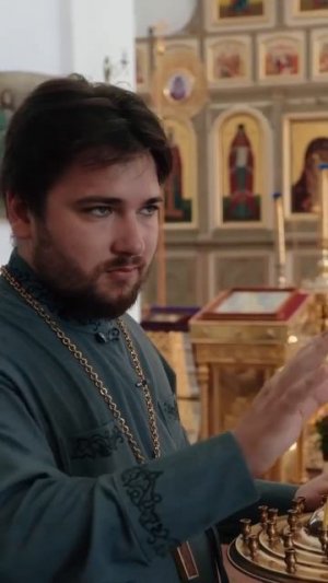 Вор всегда ставил свечки Святителю Николаю Чудотворцу.